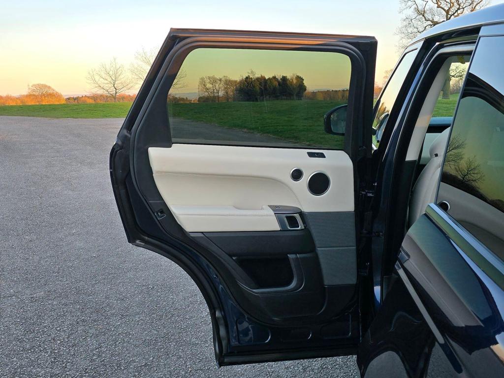 LAND ROVER RANGE ROVER SPORT 3.0 SD V6 HSE 2016