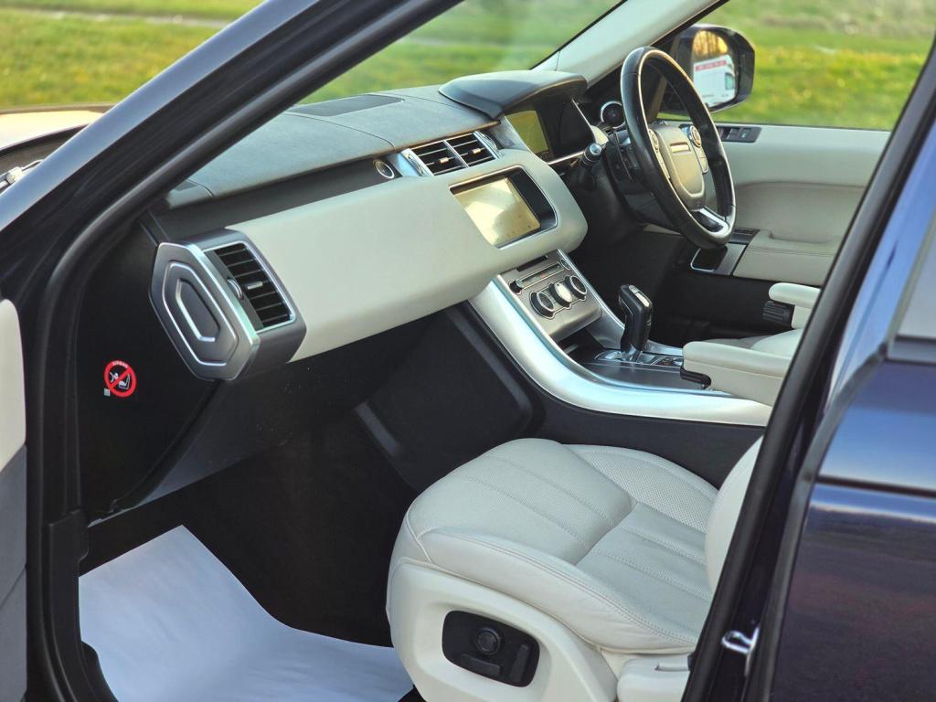 LAND ROVER RANGE ROVER SPORT 3.0 SD V6 HSE 2016