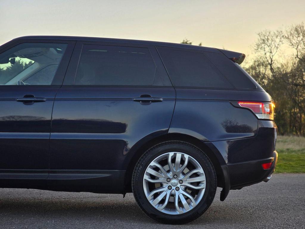 LAND ROVER RANGE ROVER SPORT 3.0 SD V6 HSE 2016