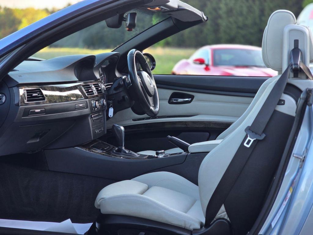 BMW 3 SERIES 3.0 330d M Sport Convertible 2009