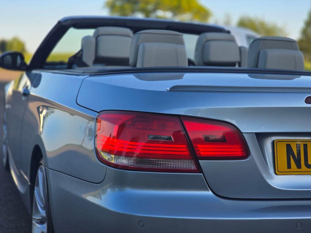 BMW 3 SERIES 3.0 330d M Sport Convertible 2009
