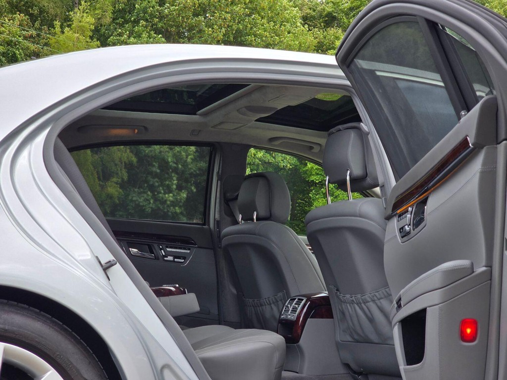 MERCEDES-BENZ S CLASS 5.5 S500 V8 2006