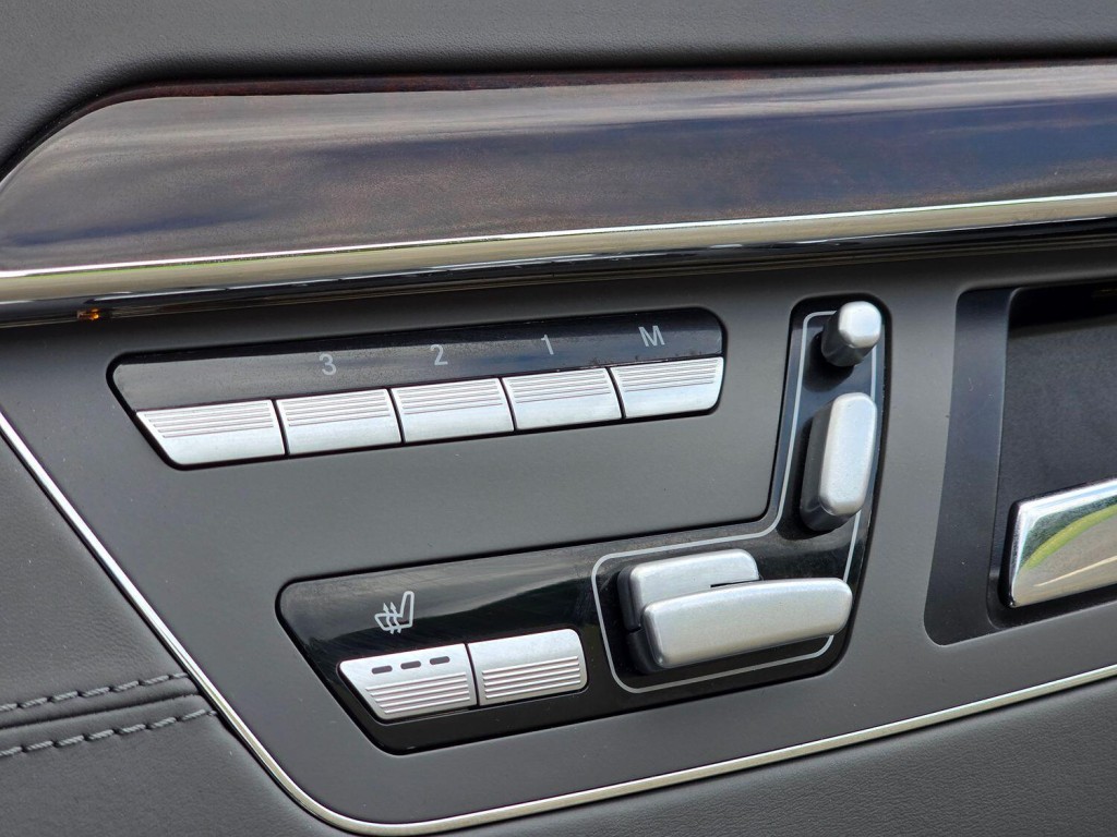 MERCEDES-BENZ S CLASS 5.5 S500 V8 2006