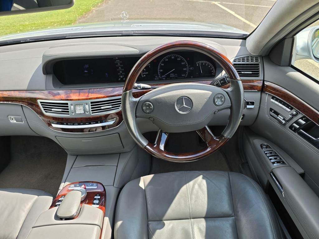 MERCEDES-BENZ S CLASS 5.5 S500 V8 2006