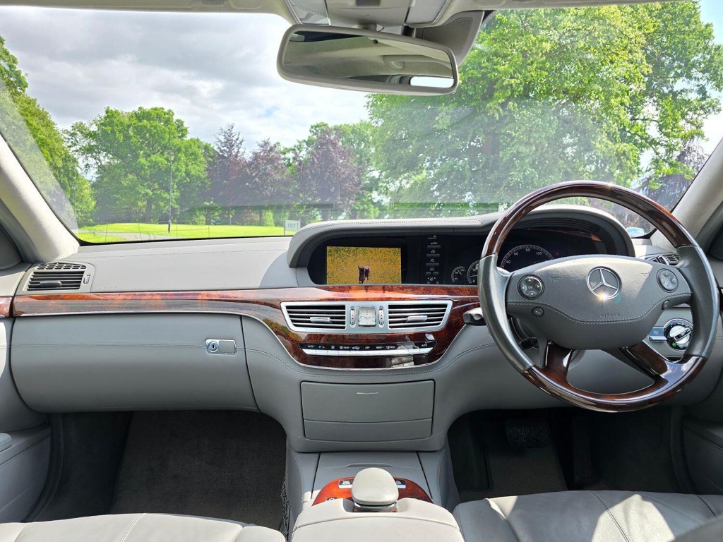 MERCEDES-BENZ S CLASS 5.5 S500 V8 2006