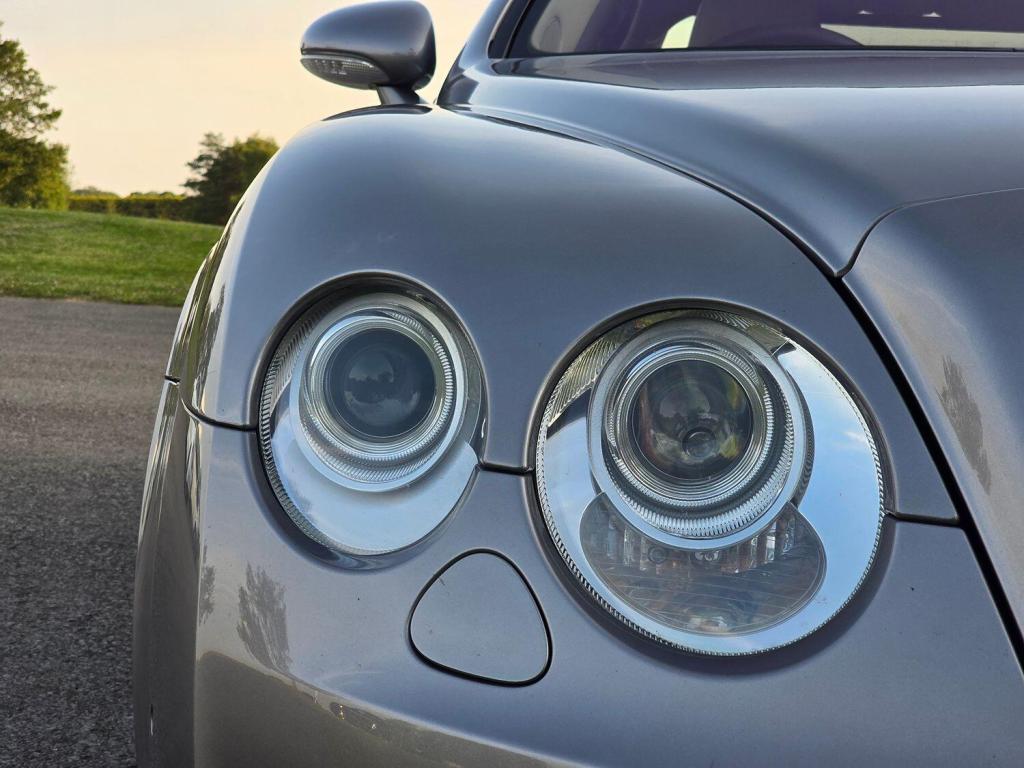 BENTLEY FLYING SPUR  2006