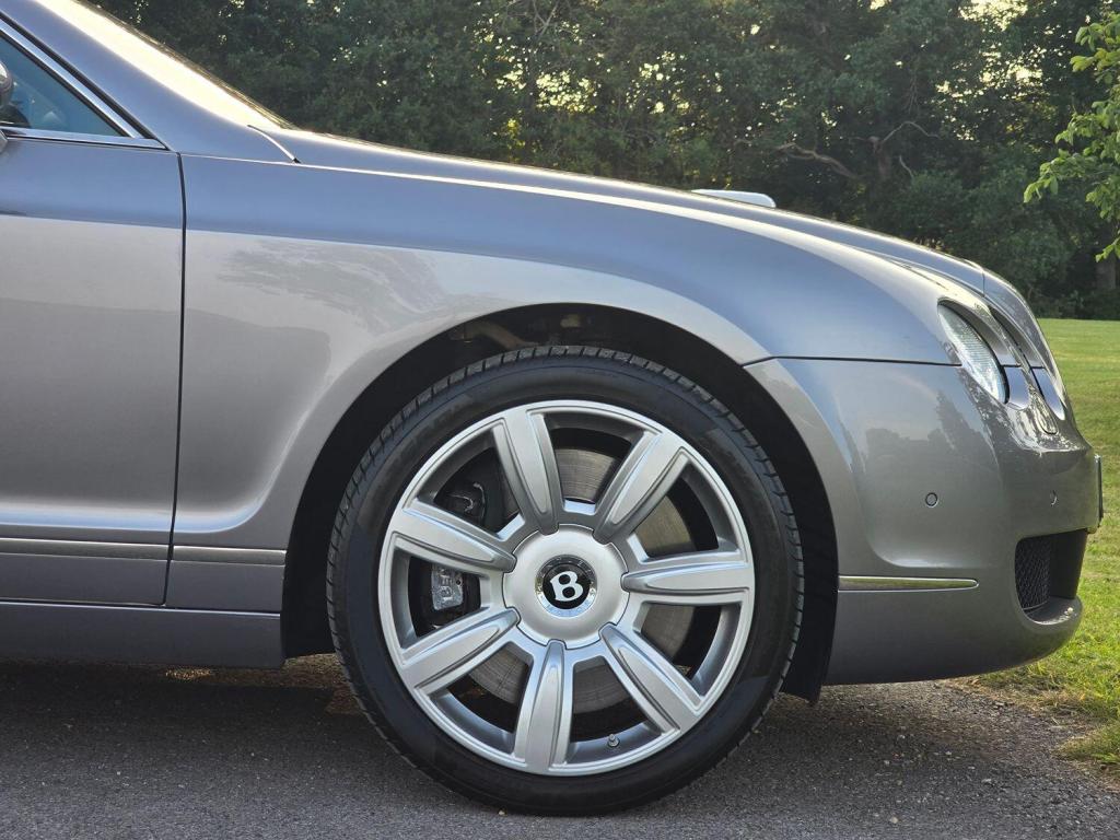 BENTLEY FLYING SPUR  2006