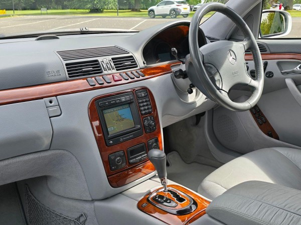 View MERCEDES-BENZ S CLASS 3.2 S320