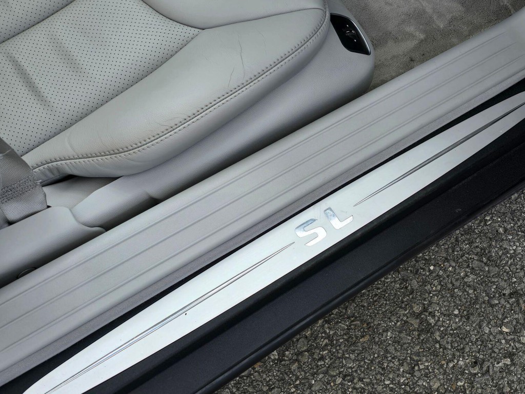 MERCEDES-BENZ SL 3.7 SL350 2005