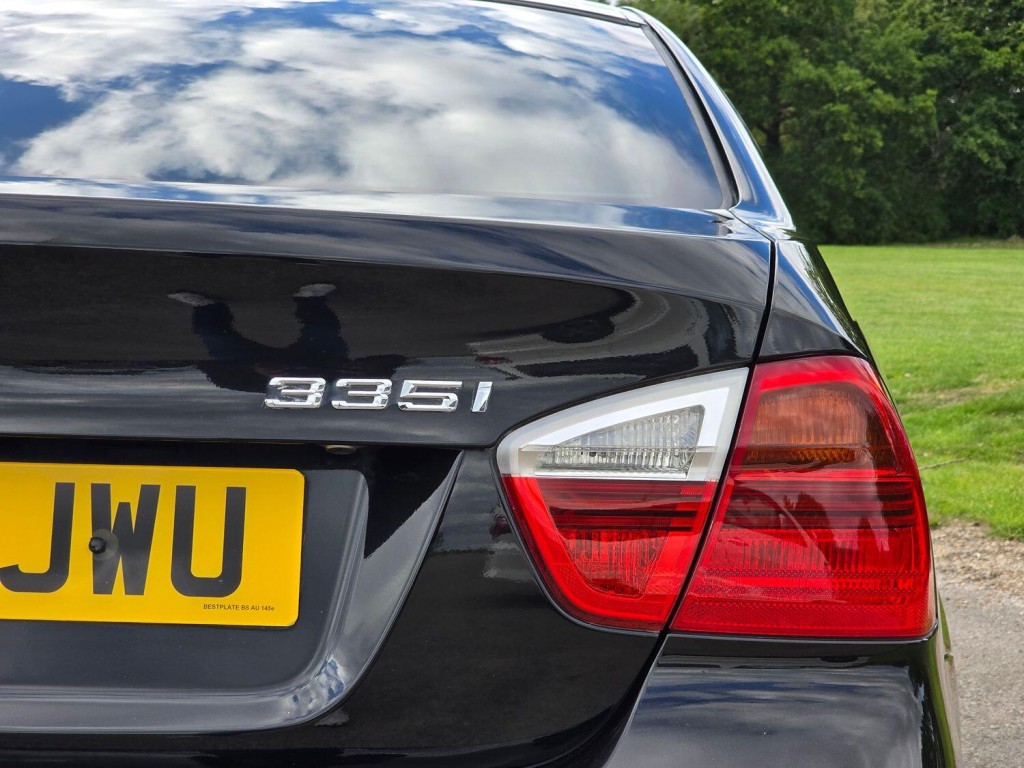 BMW 3 SERIES 3.0 335i M Sport Saloon 2008