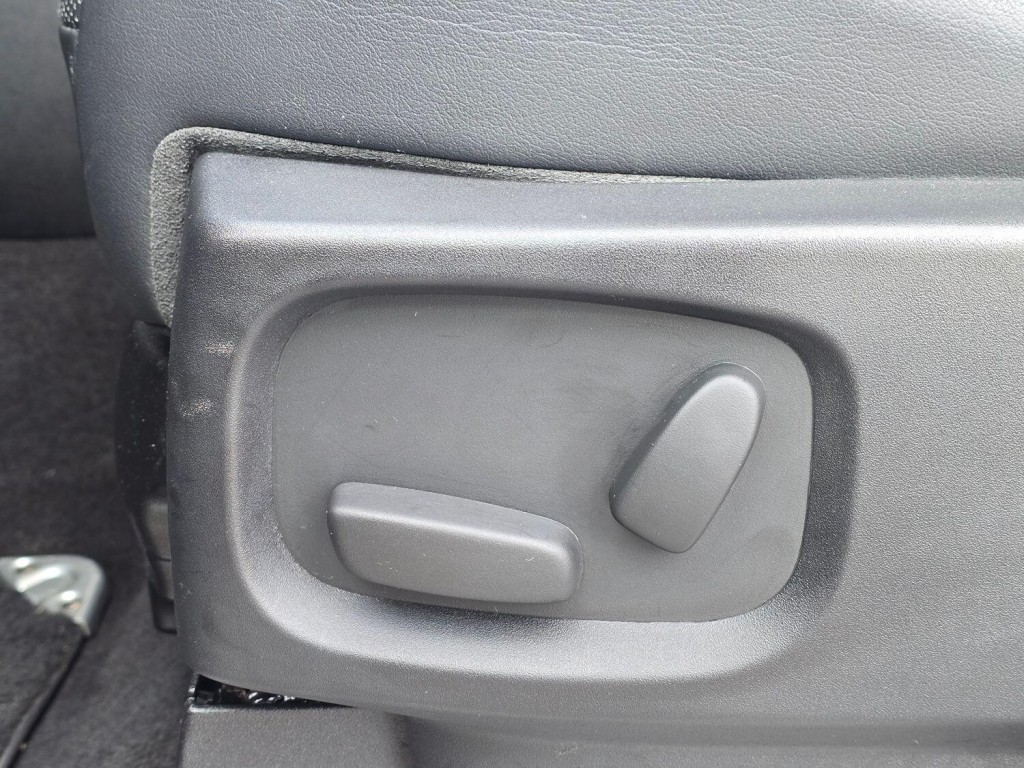 LAND ROVER RANGE ROVER SPORT 3.0 SD V6 HSE Black 2013