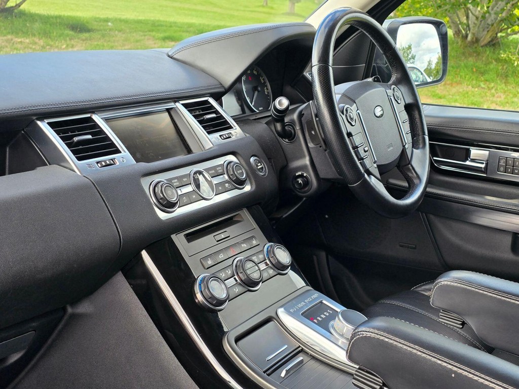 LAND ROVER RANGE ROVER SPORT 3.0 SD V6 HSE Black 2013