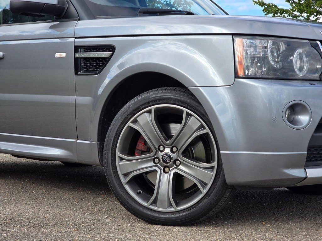 LAND ROVER RANGE ROVER SPORT 3.0 SD V6 HSE Black 2013