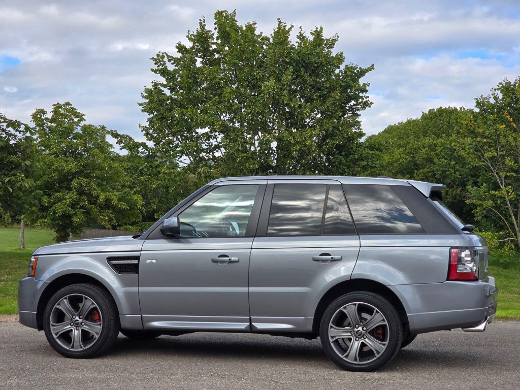 LAND ROVER RANGE ROVER SPORT 3.0 SD V6 HSE Black 2013