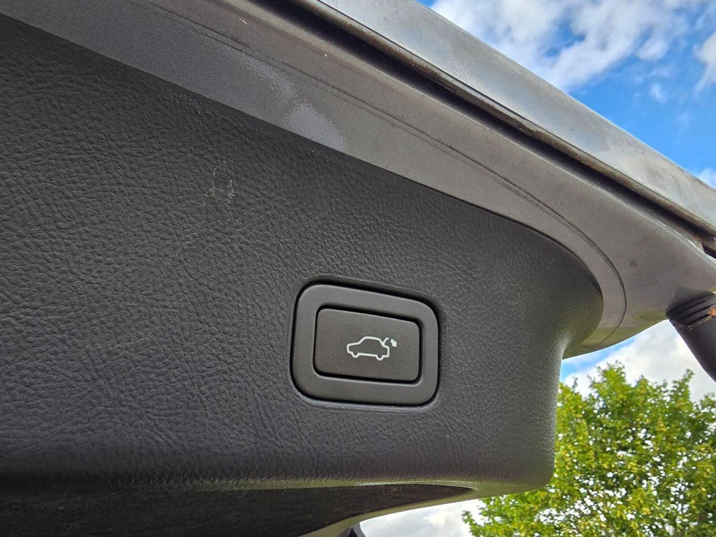 LAND ROVER RANGE ROVER SPORT 3.0 SD V6 HSE Black 2013