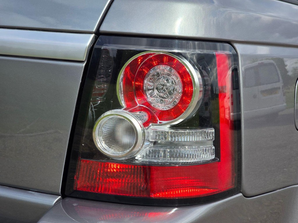 LAND ROVER RANGE ROVER SPORT 3.0 SD V6 HSE Black 2013