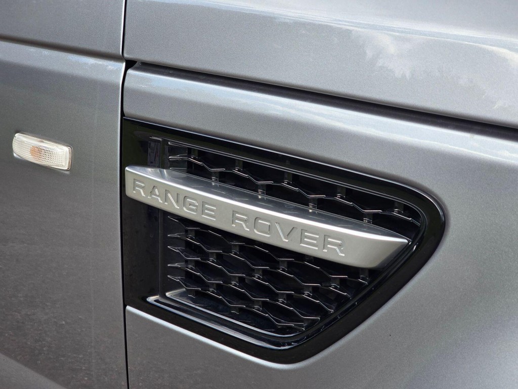 LAND ROVER RANGE ROVER SPORT 3.0 SD V6 HSE Black 2013