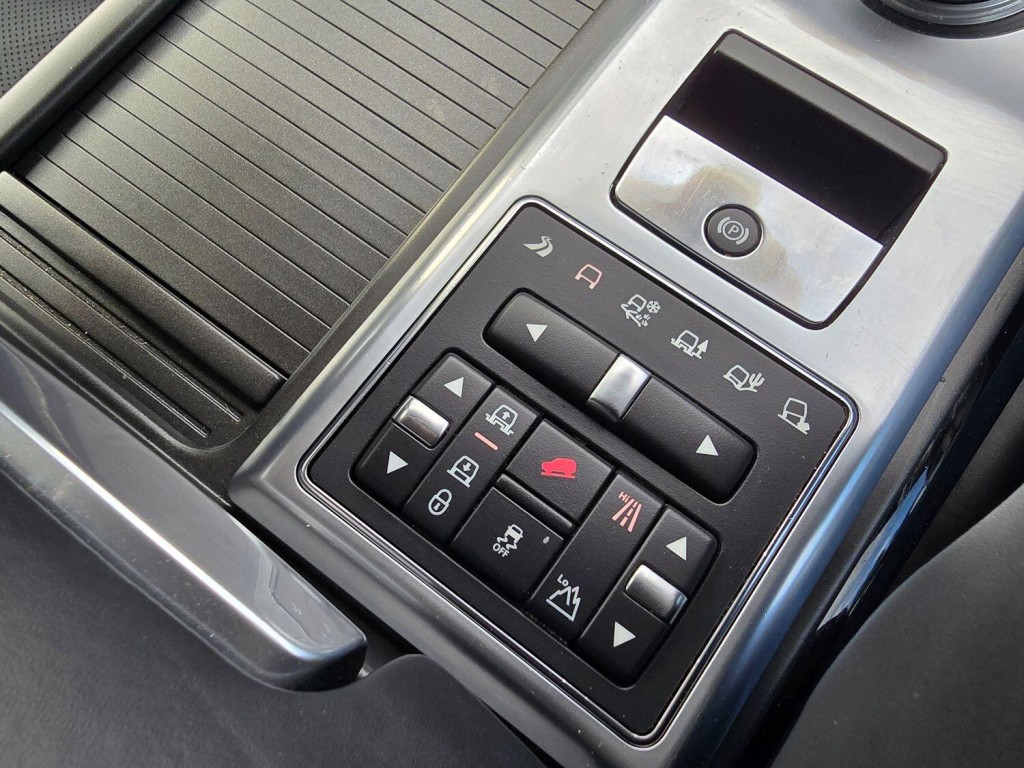 LAND ROVER RANGE ROVER SPORT 3.0 SD V6 HSE Black 2013