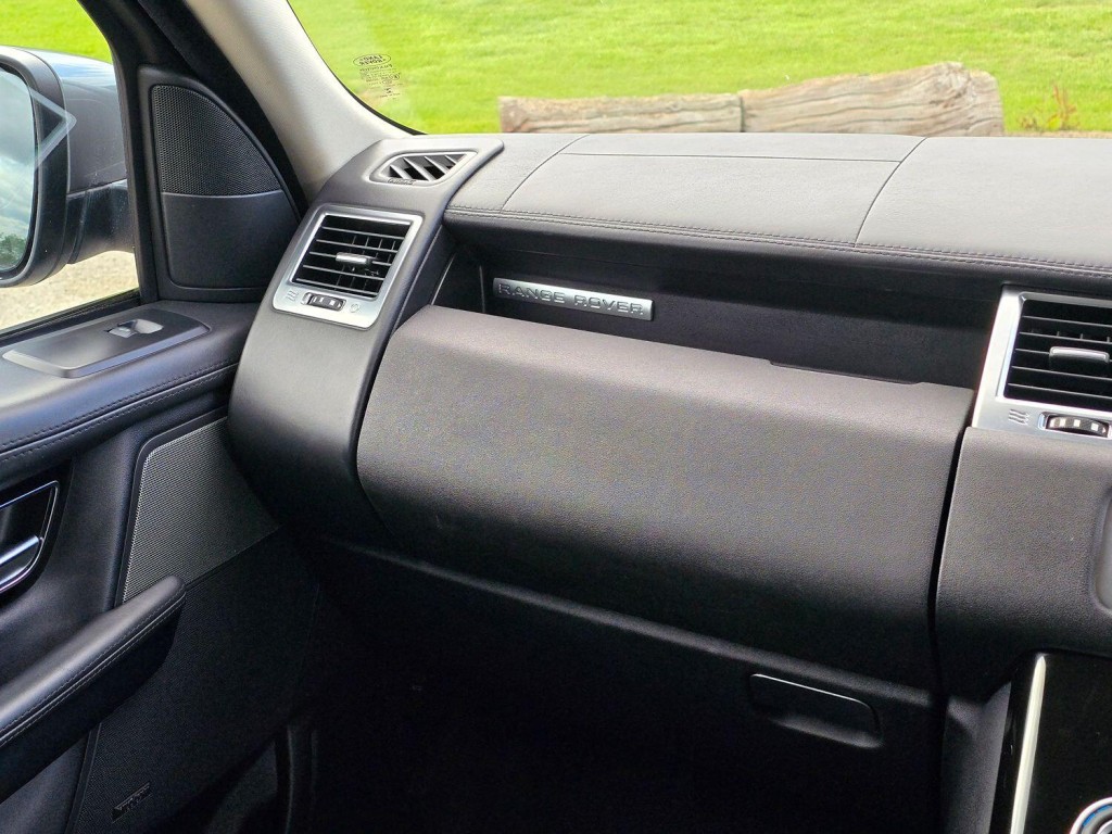 LAND ROVER RANGE ROVER SPORT 3.0 SD V6 HSE Black 2013