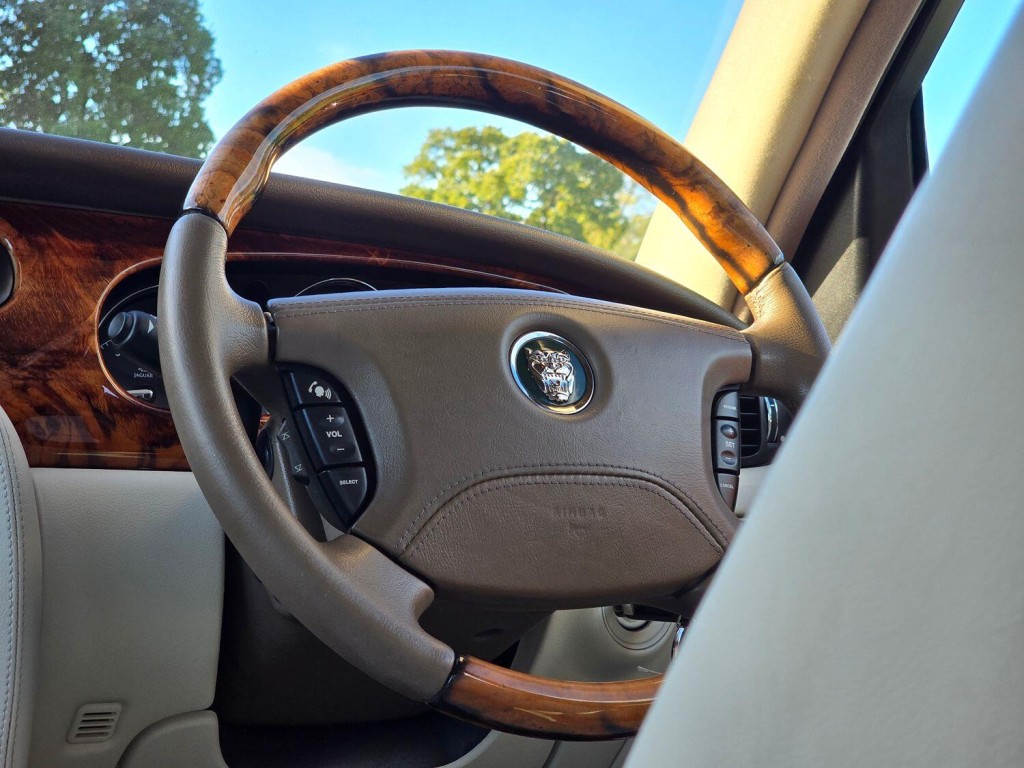 JAGUAR XJ 4.2 XJ8 SE 2005