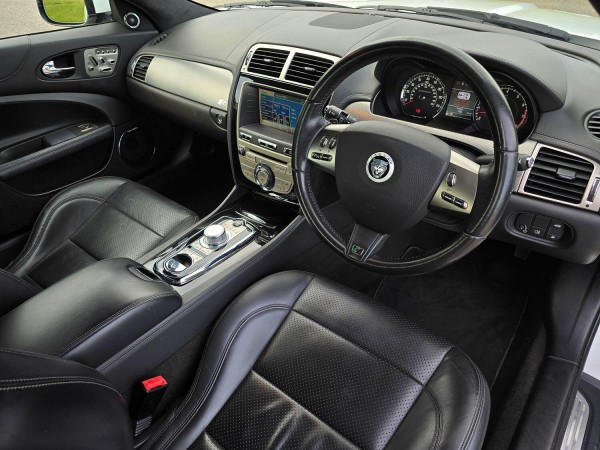 View JAGUAR XKR 5.0 V8