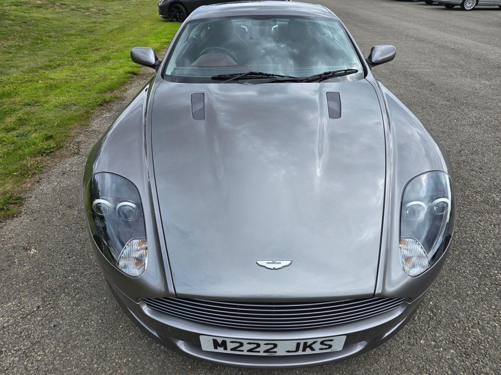 ASTON MARTIN DB9 5.9 2005