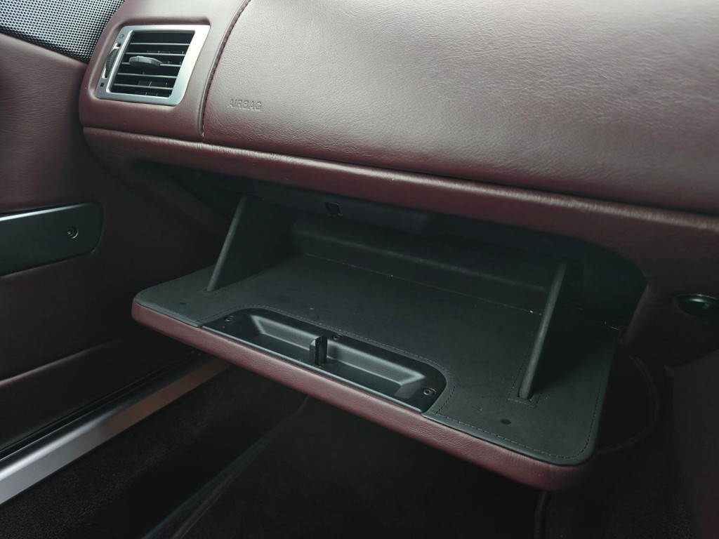 ASTON MARTIN DB9 5.9 2005