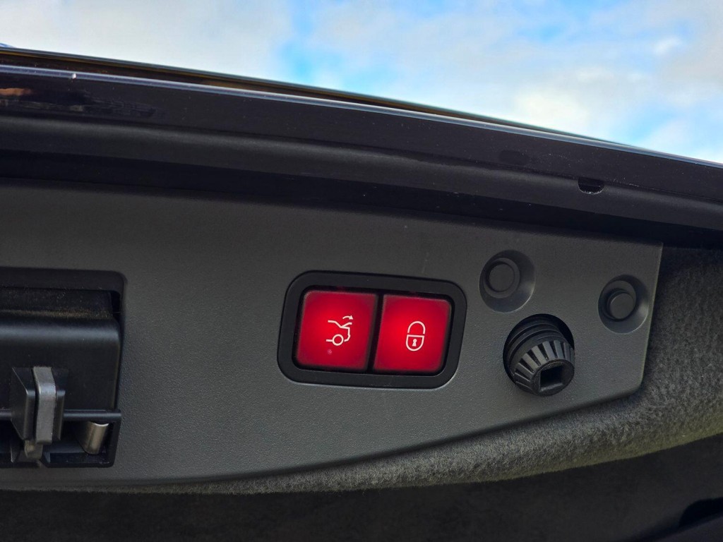 MERCEDES-BENZ SL 5.5 SL500 2010