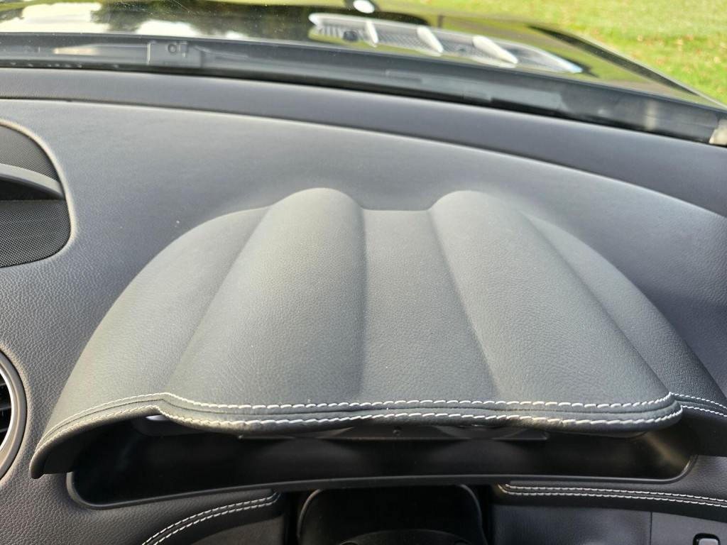 MERCEDES-BENZ SL 5.5 SL500 2010