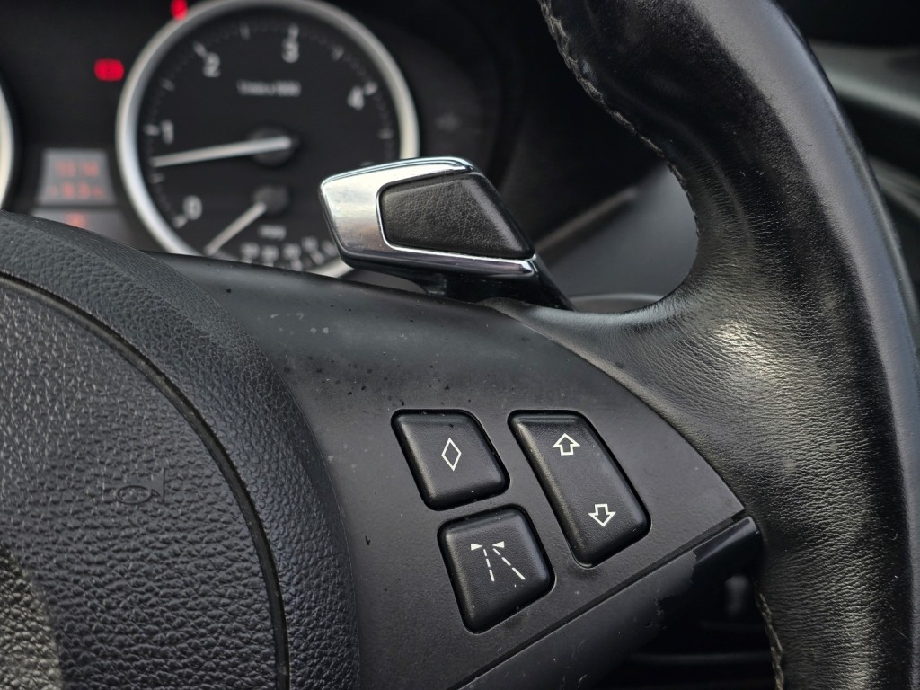 BMW 6 SERIES 3.0 635d Sport Convertible 2009