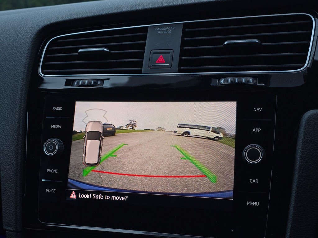 VOLKSWAGEN GOLF 2.0 TSI R 2018