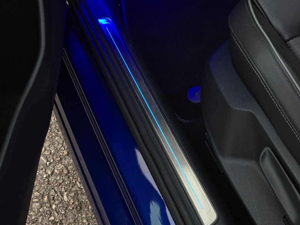 VOLKSWAGEN GOLF 2.0 TSI R 2018