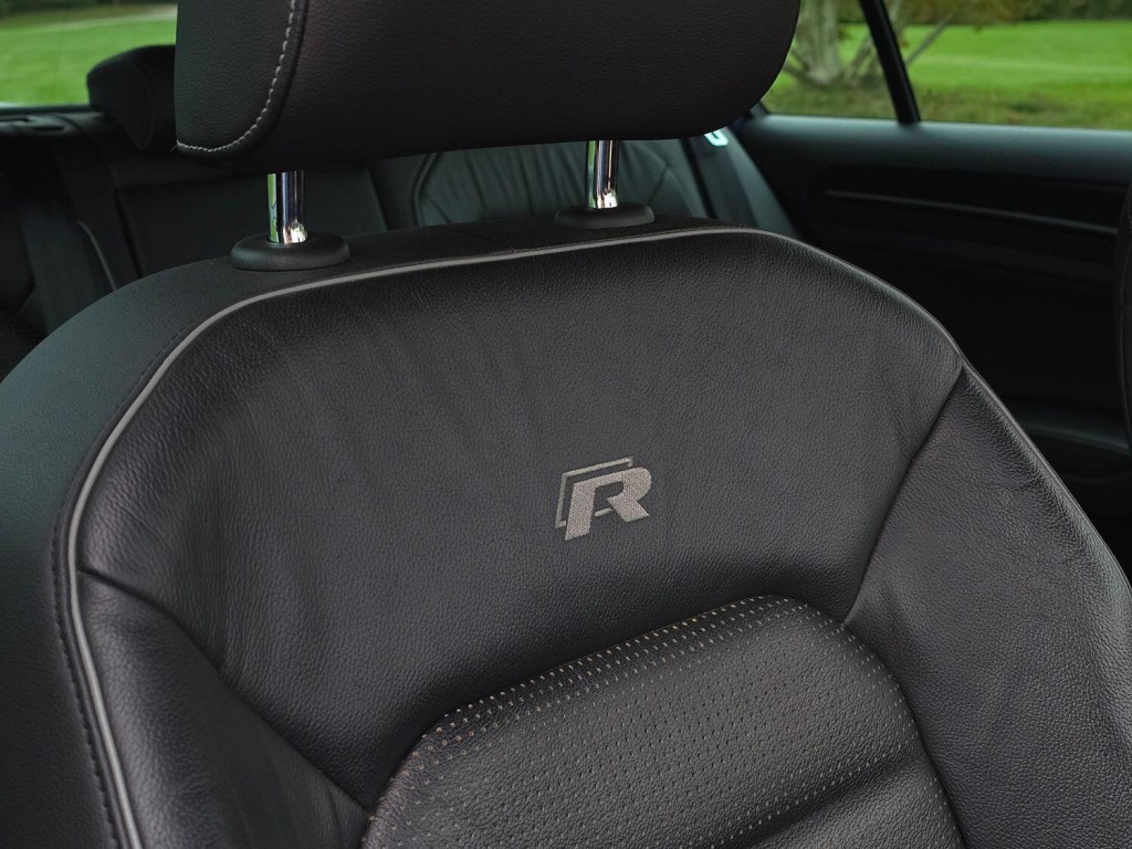 VOLKSWAGEN GOLF 2.0 TSI R 2018