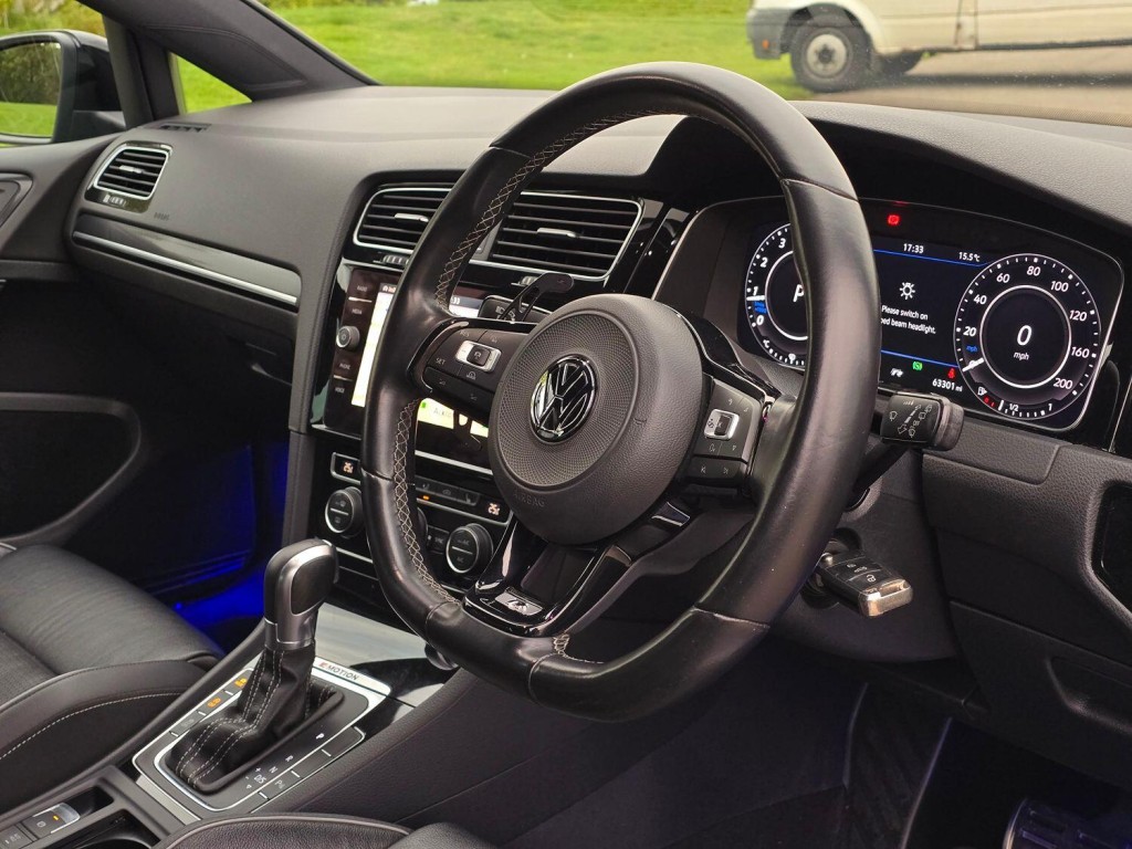 VOLKSWAGEN GOLF 2.0 TSI R 2018