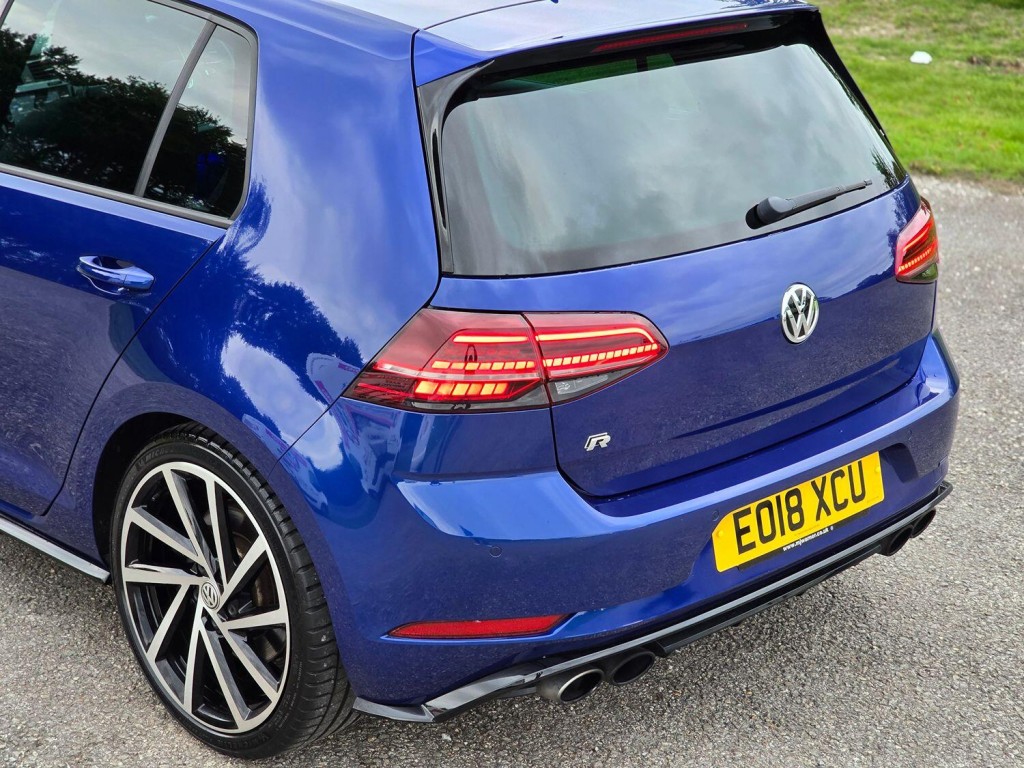 VOLKSWAGEN GOLF 2.0 TSI R 2018