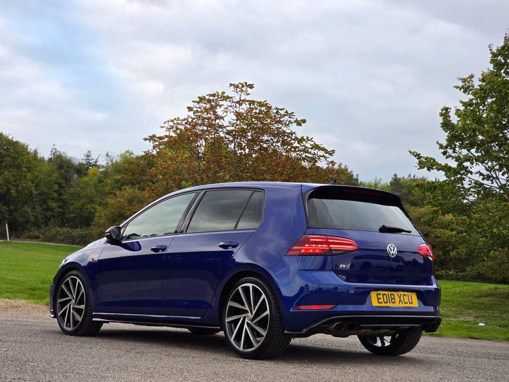 VOLKSWAGEN GOLF 2.0 TSI R 2018