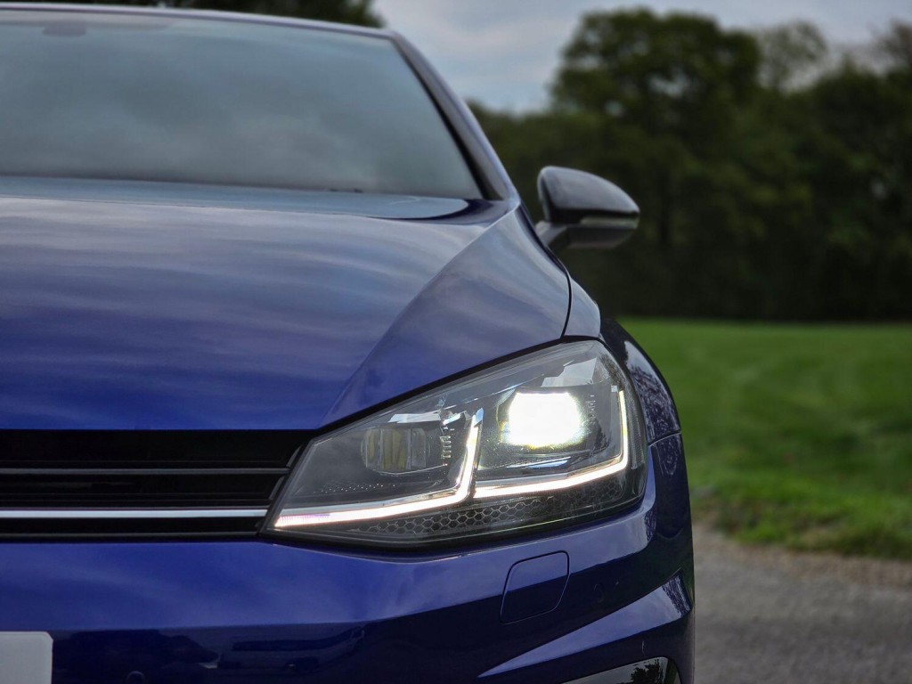 VOLKSWAGEN GOLF 2.0 TSI R 2018