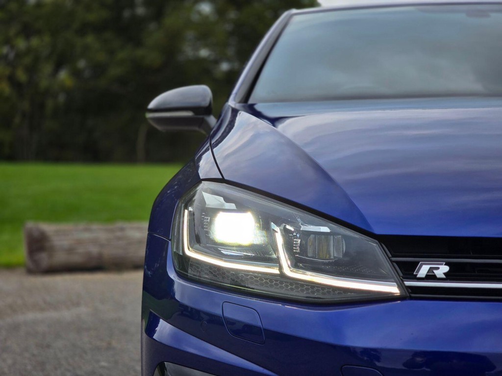 VOLKSWAGEN GOLF 2.0 TSI R 2018