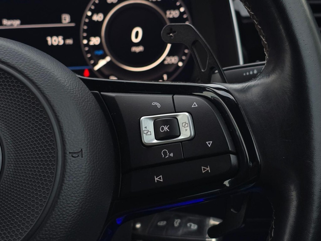 VOLKSWAGEN GOLF 2.0 TSI R 2018