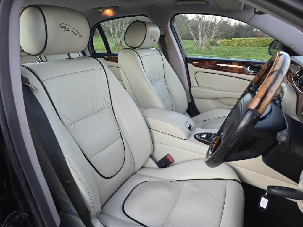 JAGUAR XJ 4.2 XJ8 Sovereign 2005