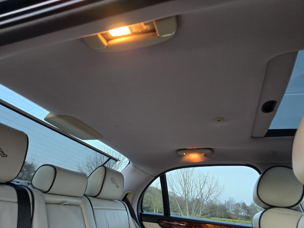 JAGUAR XJ 4.2 XJ8 Sovereign 2005