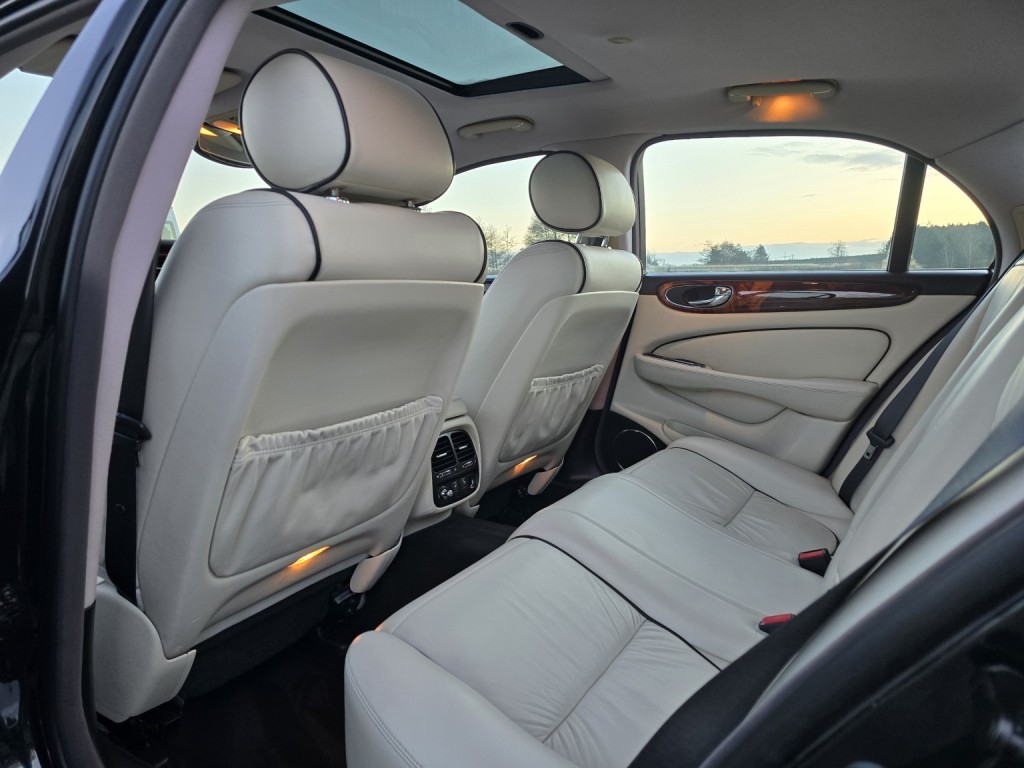 JAGUAR XJ 4.2 XJ8 Sovereign 2005