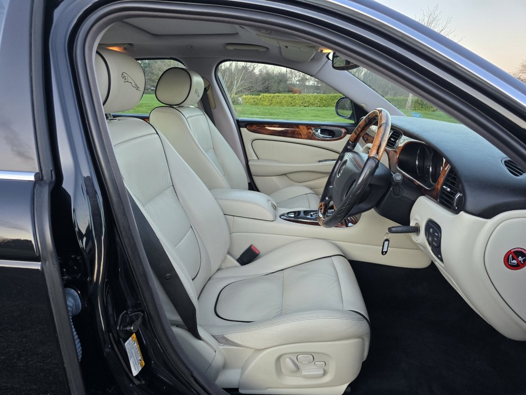 JAGUAR XJ 4.2 XJ8 Sovereign 2005