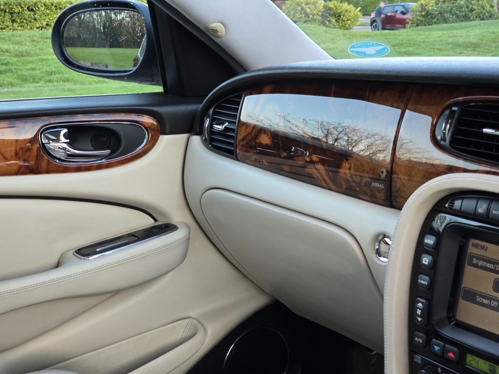 JAGUAR XJ 4.2 XJ8 Sovereign 2005