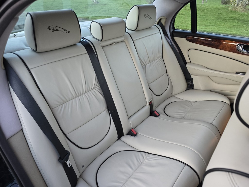 JAGUAR XJ 4.2 XJ8 Sovereign 2005