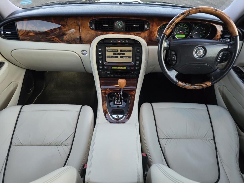 JAGUAR XJ 4.2 XJ8 Sovereign 2005