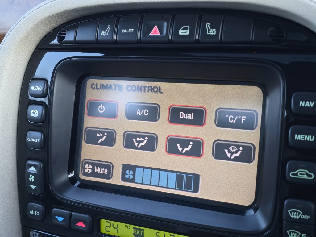 JAGUAR XJ 4.2 XJ8 Sovereign 2005