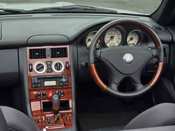 View MERCEDES-BENZ SLK 3.2 SLK320