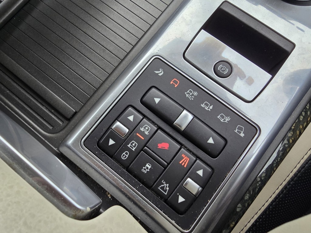 LAND ROVER RANGE ROVER SPORT 3.0 SD V6 Autobiography Sport 2012