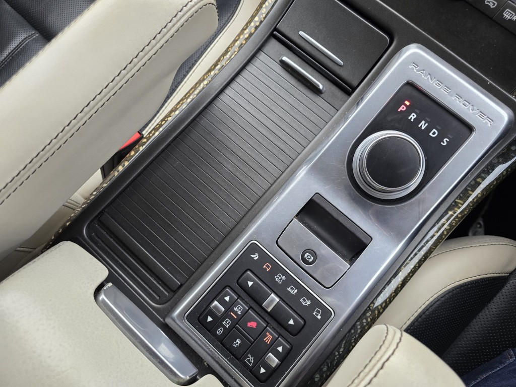 LAND ROVER RANGE ROVER SPORT 3.0 SD V6 Autobiography Sport 2012